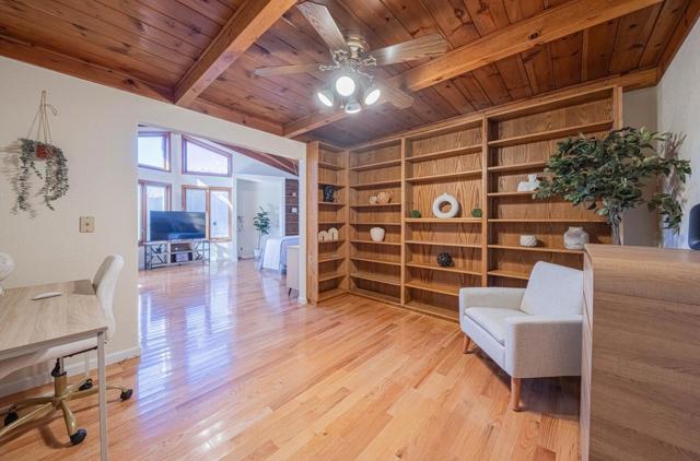 1527 Atherton Way, Salinas CA: https://media.crmls.org/mediaz/1ccc1759-5700-4aea-a206-e4e3e82deeeb.jpg