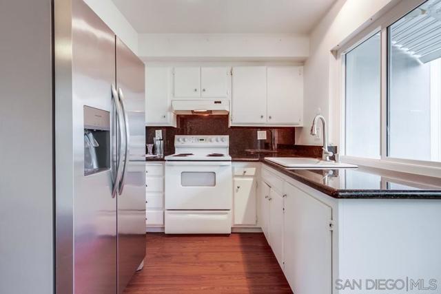 3890 Vista Campana S., Oceanside CA: https://media.crmls.org/mediaz/1ccca737-fd2e-4108-bae5-f62cefa93bf3.jpg