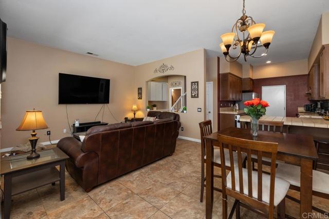 1468 Levant Lane, Chula Vista CA: https://media.crmls.org/mediaz/1ccd1be4-82a9-42fa-8738-d89a7df79258.jpg