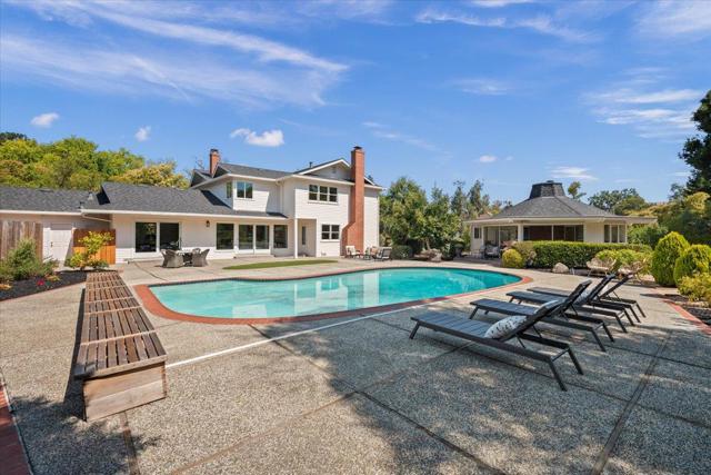 14228 Amherst Court, Los Altos Hills CA: https://media.crmls.org/mediaz/1ccd2b7c-0025-4b79-af66-112a2b4d393a.jpg