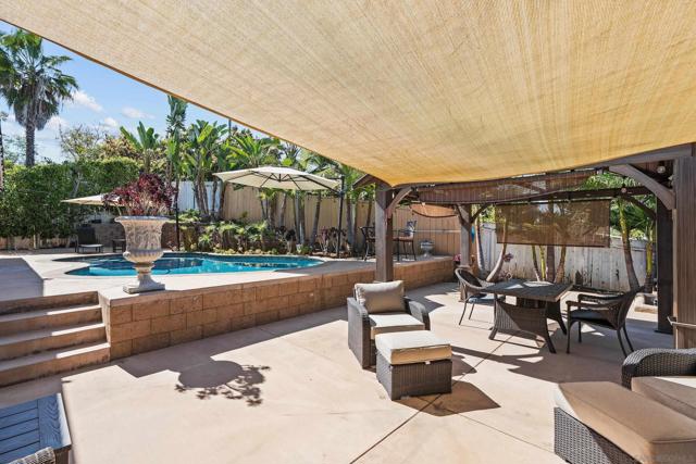 2167 Sunset Drive, Escondido CA: https://media.crmls.org/mediaz/1cce1cf3-f1d2-4bfe-a2e2-92534a233f73.jpg