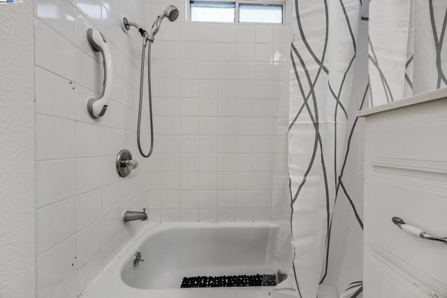 394 Encino, Livermore CA: https://media.crmls.org/mediaz/1cced17e-a4af-4f57-a55d-dc0ab447b71f.jpg