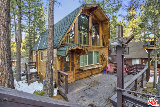 612 Kean Way, Big Bear City CA: https://media.crmls.org/mediaz/1ccf6889-b364-4a59-b047-456726533890.jpg