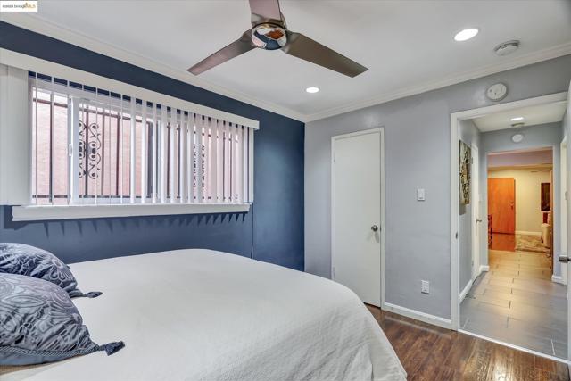 6610 Bancroft Avenue, Oakland CA: https://media.crmls.org/mediaz/1ccf727b-52a4-4191-9360-73533c3cbbf8.jpg