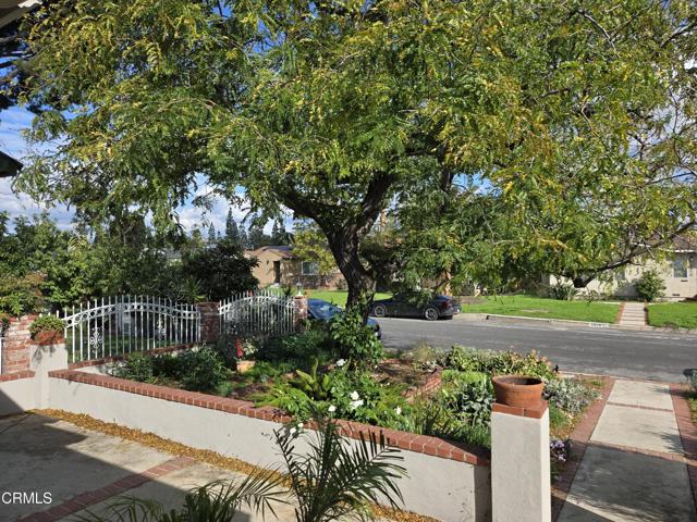 Detail Gallery Image 5 of 32 For 6611 Denny Ave, North Hollywood,  CA 91606 - 3 Beds | 1 Baths