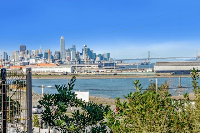 501 Hudson Avenue, San Francisco CA: https://media.crmls.org/mediaz/1cd0a3d5-9041-43cb-9c2b-10e3cc9ddc27.jpg