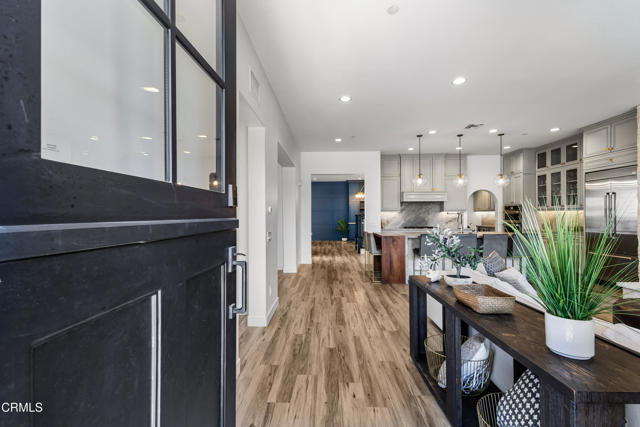 Detail Gallery Image 3 of 57 For 4173 Caribbean St, Oxnard,  CA 93035 - 4 Beds | 3 Baths