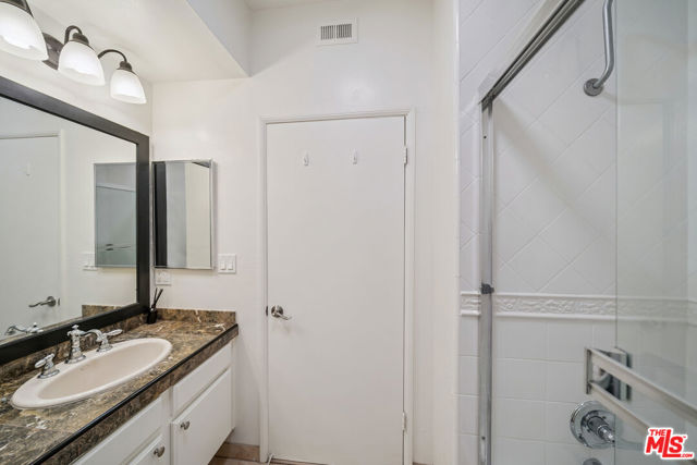 8865 Alden Drive, Los Angeles CA: https://media.crmls.org/mediaz/1cd1099f-9ec1-4aae-99c6-e7f3b612c870.jpg