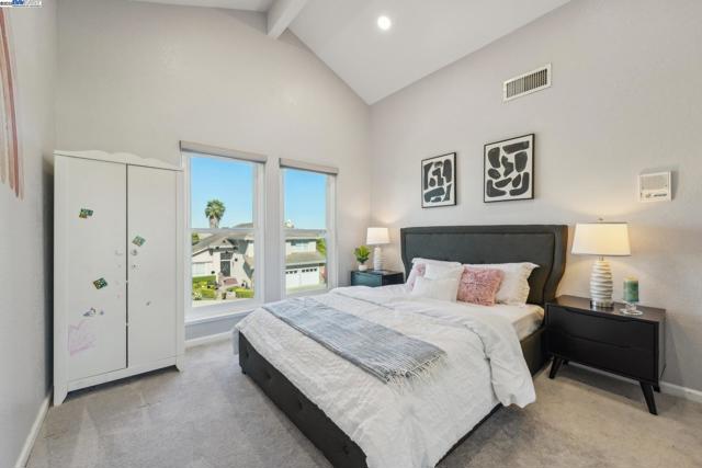 8244 Brittany Dr, Dublin CA: https://media.crmls.org/mediaz/1cd181a1-0364-420c-b922-25190eb0d68e.jpg