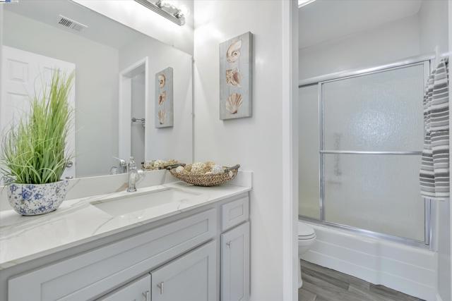 1896 San Vincente Dr, Concord CA: https://media.crmls.org/mediaz/1cd1b87c-187d-47b9-9921-7cd3665afadc.jpg