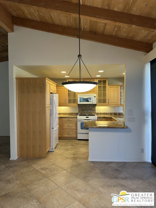 867 N Calle De Pinos, Palm Springs CA: https://media.crmls.org/mediaz/1cd2af15-3b1a-405c-92df-5539f784ca60.jpg