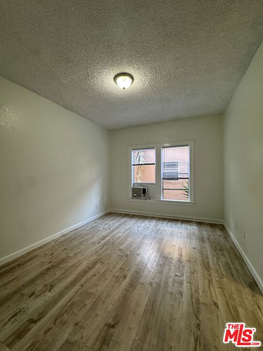 3051 Leeward Avenue, Los Angeles CA: https://media.crmls.org/mediaz/1cd2bc0c-ab4c-46a3-a127-b27c9e1c6f83.jpg