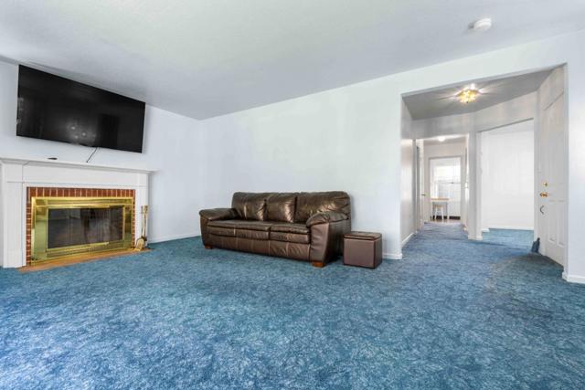 1116 17th Avenue, Redwood City CA: https://media.crmls.org/mediaz/1cd322d3-5ee3-4b32-89cc-360a458ca76b.jpg