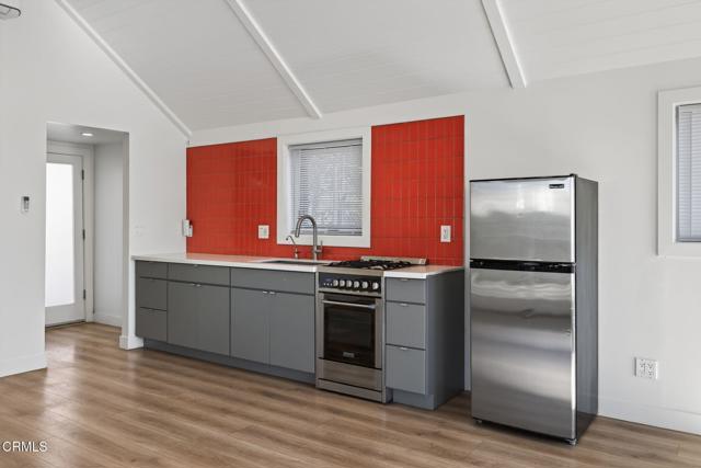 Detail Gallery Image 21 of 78 For 809 E Front St, Ventura,  CA 93001 - – Beds | – Baths