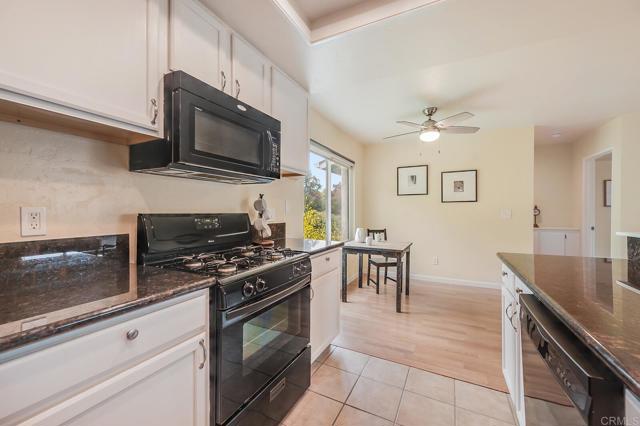 Detail Gallery Image 17 of 31 For 552 Canyon Dr #15,  Oceanside,  CA 92054 - 2 Beds | 2 Baths