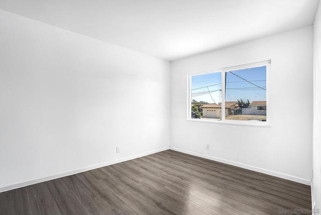 475 Rivera Ct, Chula Vista CA: https://media.crmls.org/mediaz/1cd3730d-a707-4105-9d04-b5ed4fa39acc.jpg