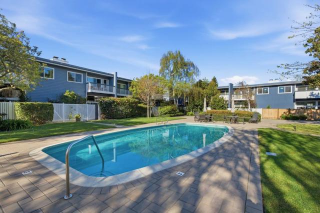 315 Carlos Avenue, Redwood City CA: https://media.crmls.org/mediaz/1cd38220-a818-490d-9c7b-04de54149dab.jpg