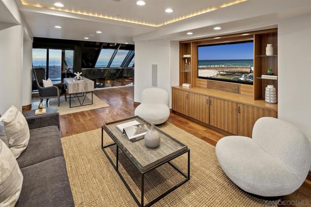 100 Harbor Dr, San Diego CA: https://media.crmls.org/mediaz/1cd39226-c71f-4212-8e90-3da37fd842b6.jpg