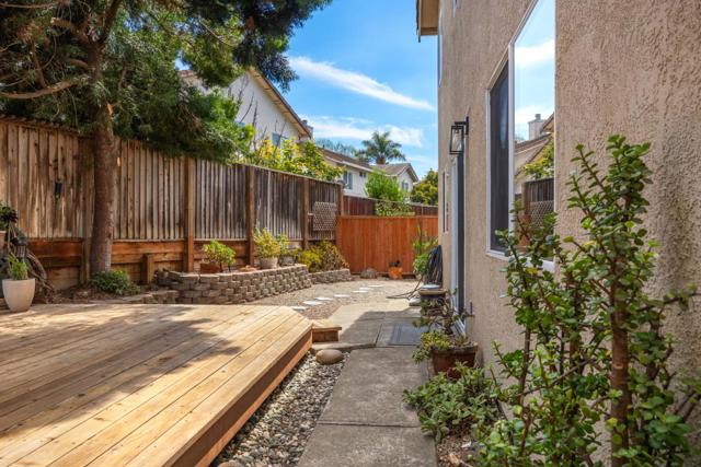 7 Massachusetts Circle, Salinas CA: https://media.crmls.org/mediaz/1cd39398-a7d8-4c3c-aeb0-700bbdf52277.jpg