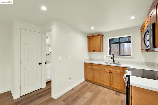 971 34Th St, Richmond CA: https://media.crmls.org/mediaz/1cd44408-2338-4d8f-9639-9059b6b50eea.jpg