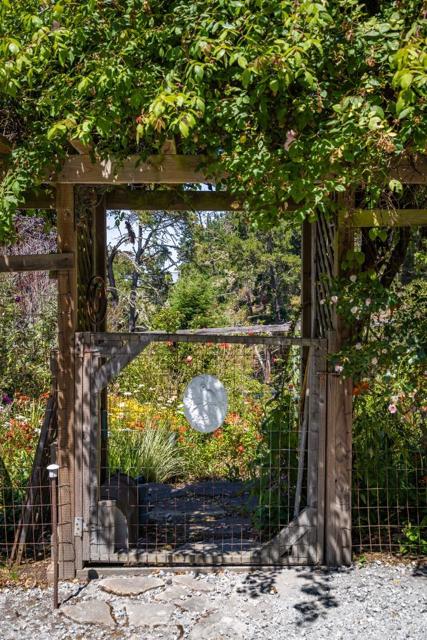 540 Aguajito Road, Carmel CA: https://media.crmls.org/mediaz/1cd4643e-0a49-482f-8506-a0d2d78890a1.jpg