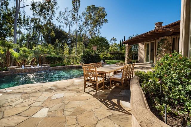 Detail Gallery Image 22 of 43 For 6627 Calle Ponte Bella, Rancho Santa Fe,  CA 92091 - 5 Beds | 6/1 Baths
