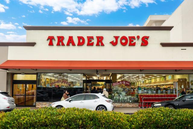 15 Mullins Court, Millbrae CA: https://media.crmls.org/mediaz/1cd54834-18a9-41d0-b66c-3b67e2f3a528.jpg