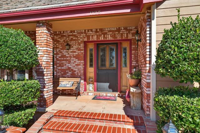 Detail Gallery Image 5 of 73 For 1125 Spring St, Oak View,  CA 93022 - 4 Beds | 4 Baths