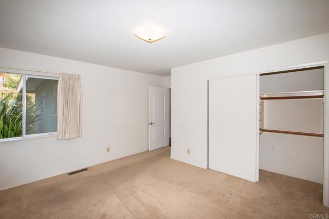 Detail Gallery Image 15 of 26 For 1124 Alta Vista Dr, Vista,  CA 92084 - 3 Beds | 2/1 Baths