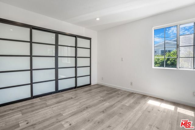 2481 S Bundy Drive, Los Angeles CA: https://media.crmls.org/mediaz/1cd61048-00d7-4fd8-b669-1449760608dd.jpg