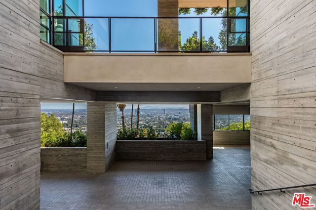 7661 Curson Terrace photo 4