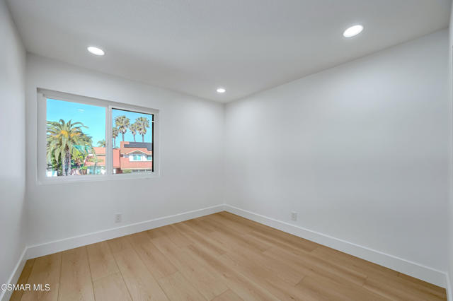 574 Nicole Drive, Newbury Park CA: https://media.crmls.org/mediaz/1cd77575-8d3b-487e-8e13-c287247fdbc8.jpg