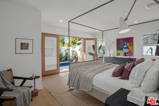 Image 12 of 29 For 4525 Greenbush Avenue