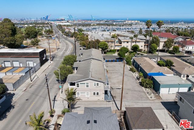 409 W 22nd Street, San Pedro CA: https://media.crmls.org/mediaz/1cd83049-45ff-4c81-b55f-6f64777a4cf9.jpg