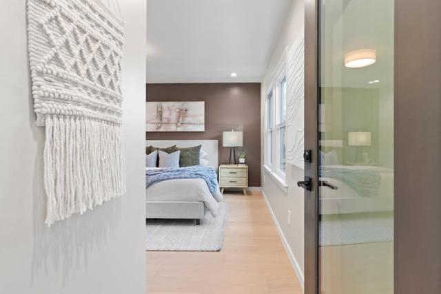 2105 Stratford Way, San Mateo CA: https://media.crmls.org/mediaz/1cd97c5a-d9d0-404f-b937-d2c7f8420990.jpg