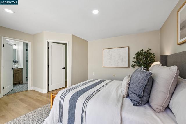 1736 Golden Rain Rd, Walnut Creek CA: https://media.crmls.org/mediaz/1cd9b780-4af0-4b1d-909f-b6312053c3c0.jpg