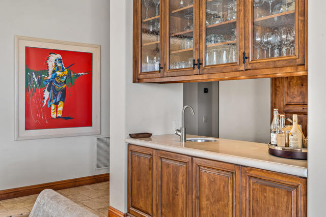31 Hillcrest Drive, Rancho Mirage CA: https://media.crmls.org/mediaz/1cd9cff0-d4b5-495b-8d21-d981d114f96f.jpg
