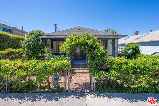2716 6th Street photo 1
