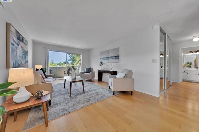 415 Cornell Ave, Albany CA: https://media.crmls.org/mediaz/1cda49e2-a4b3-4926-b55d-5d2c1bcaebd4.jpg