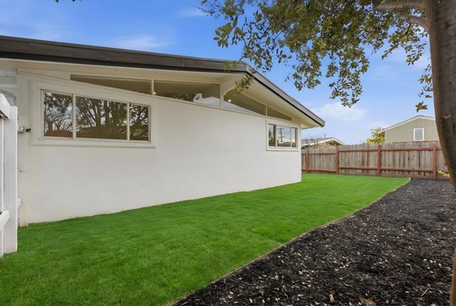 27707 La Porte Ave, Hayward CA: https://media.crmls.org/mediaz/1cdbfb9e-9026-4c37-8f4a-d1eb7749cdc8.jpg