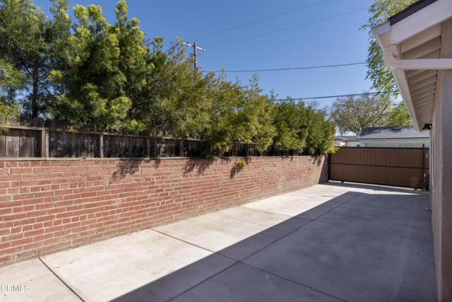 Detail Gallery Image 4 of 21 For 5842 Satsuma Ave #2,  North Hollywood,  CA 91601 - 2 Beds | 1 Baths