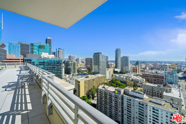 717 W Olympic Boulevard, Los Angeles CA: https://media.crmls.org/mediaz/1cdd9077-2800-492e-b34f-0ff651fbe9f7.jpg