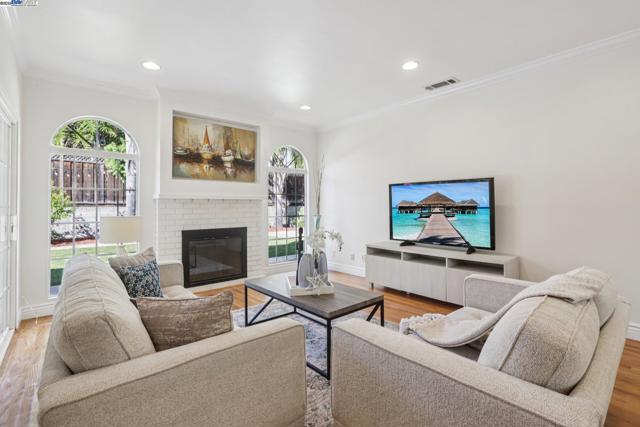 35120 Cardiff Street, Newark CA: https://media.crmls.org/mediaz/1cdf759d-81c5-4ced-a6a3-4c2eb5922925.jpg