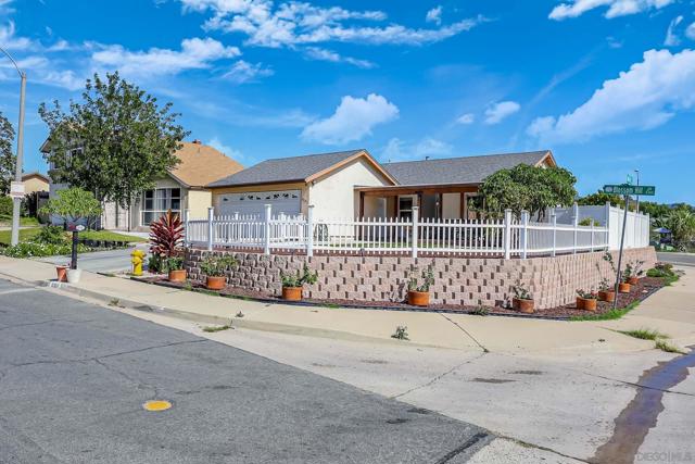 Image 4 of 52 For 8301 Blossom Hill Dr