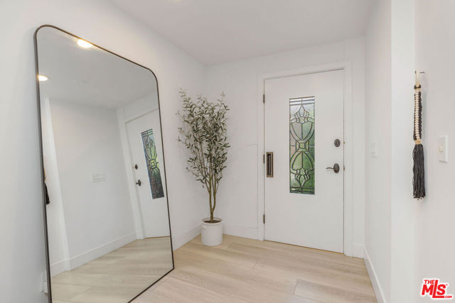 4734 La Villa Marina, Marina del Rey CA: https://media.crmls.org/mediaz/1ce12f09-714b-4802-8604-7edd23f88614.jpg