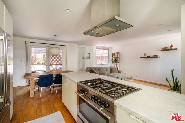2 Bed Home for Sale in Venice, California