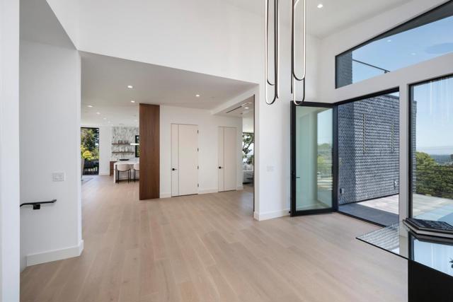 3964 Jefferson Avenue, Redwood City CA: https://media.crmls.org/mediaz/1ce180da-650a-4819-b0e2-04b88ec5f957.jpg