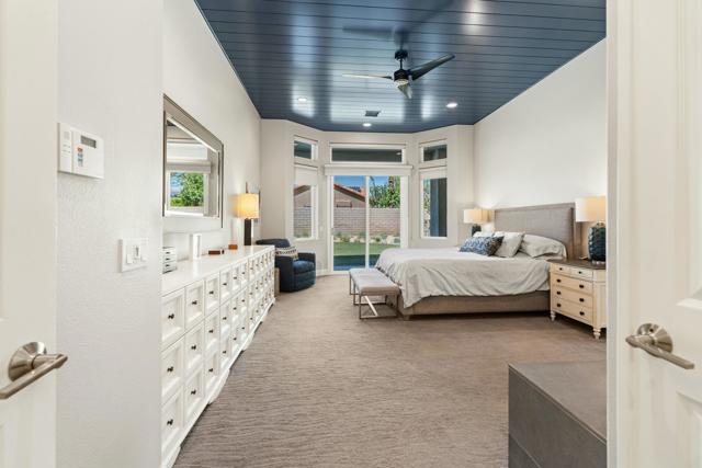 6 Taylor Avenue, Palm Desert CA: https://media.crmls.org/mediaz/1ce1d32a-5276-4f64-9381-5a4aa0961a90.jpg