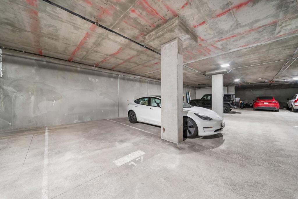 https://media.crmls.org/mediaz/1ce30824-0171-4214-8491-0414bc36c9e5.jpg?preset=X-Large