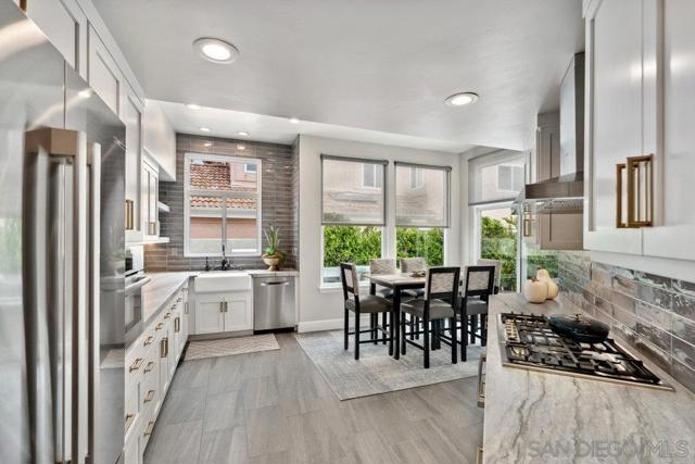 12 Mardi Gras Rd, Coronado CA: https://media.crmls.org/mediaz/1ce30c38-fa16-4ec2-9bcf-ed215540123e.jpg
